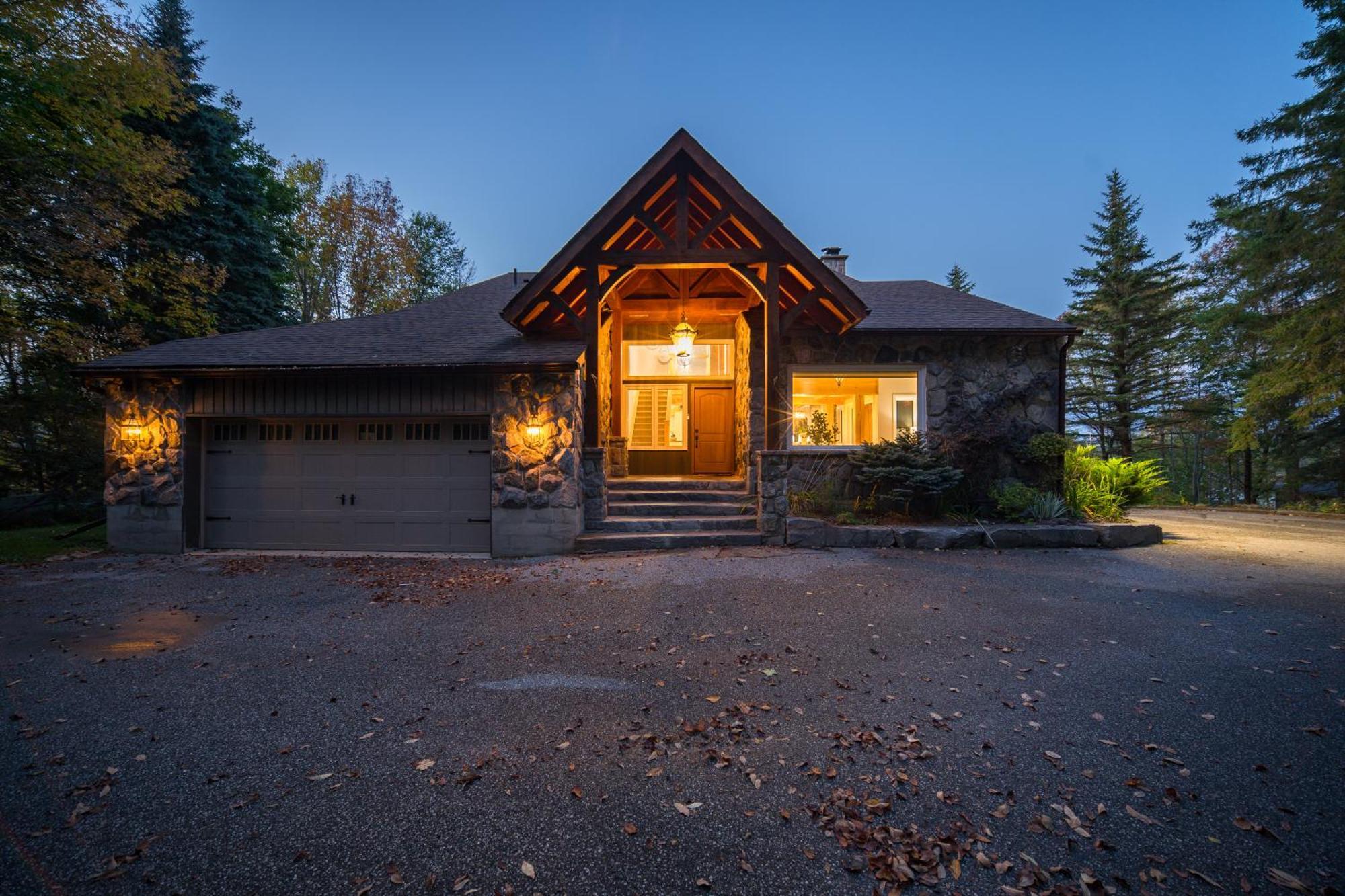 Villa Muskokawaterfront Pooltable 98Tv 6Acres à Huntsville Extérieur photo