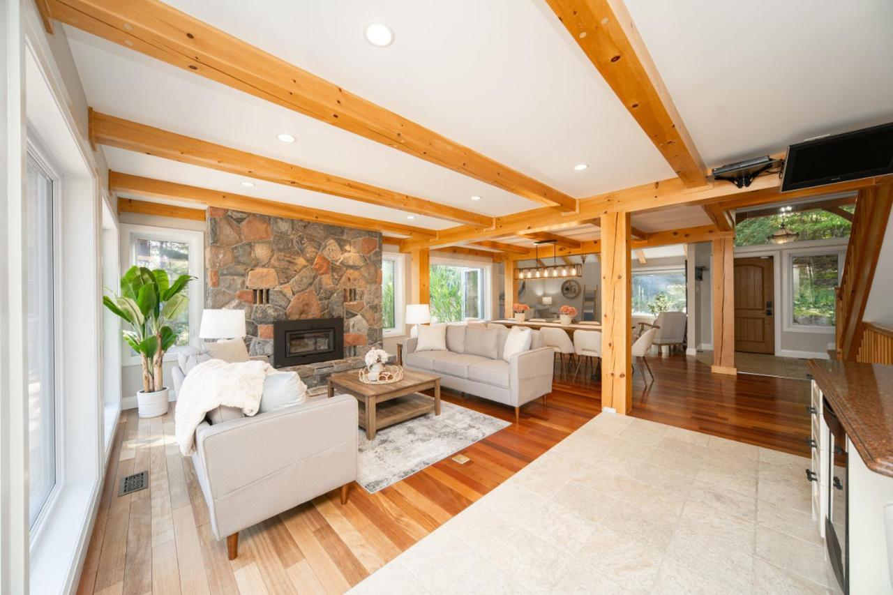 Villa Muskokawaterfront Pooltable 98Tv 6Acres à Huntsville Extérieur photo